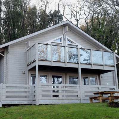 1 Longbury Lodge Woodland Lodge Near Tenby Self Catering